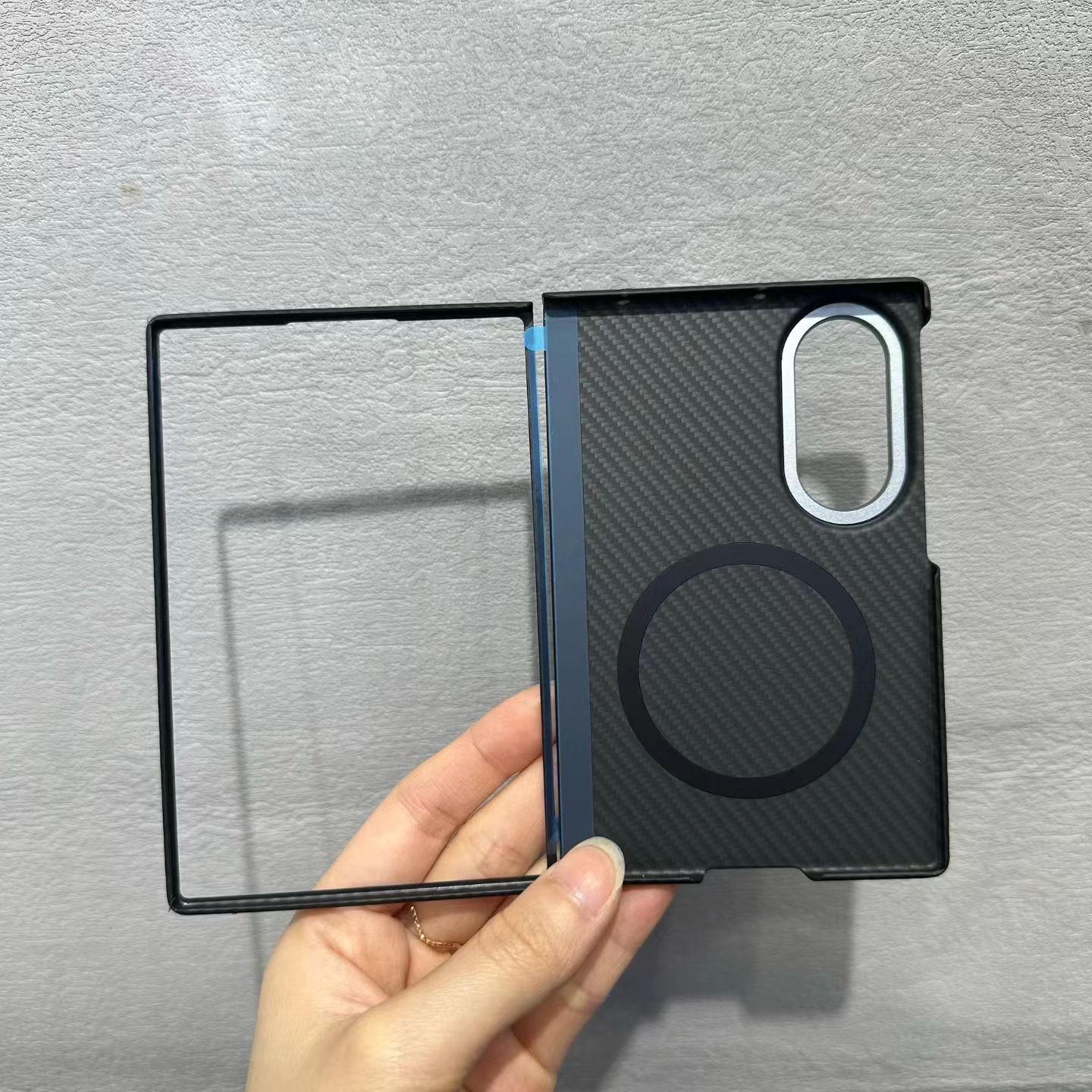 Phone Cases Brand - アラミドカーボンファイバー製マグネティックシェル 超薄型軽量アーマー Samsung Galaxy Z Fold