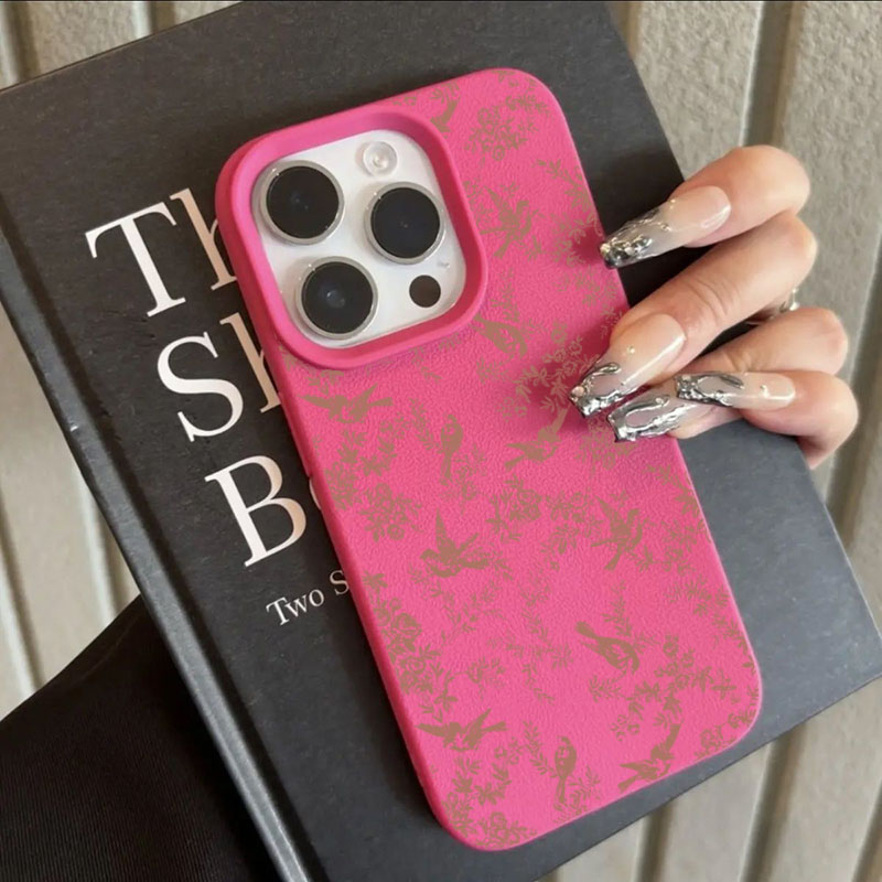ピンクの小花とライチ柄のシリコン製スマホケース iPhone - Phone Cases Pink のレビューと価格
