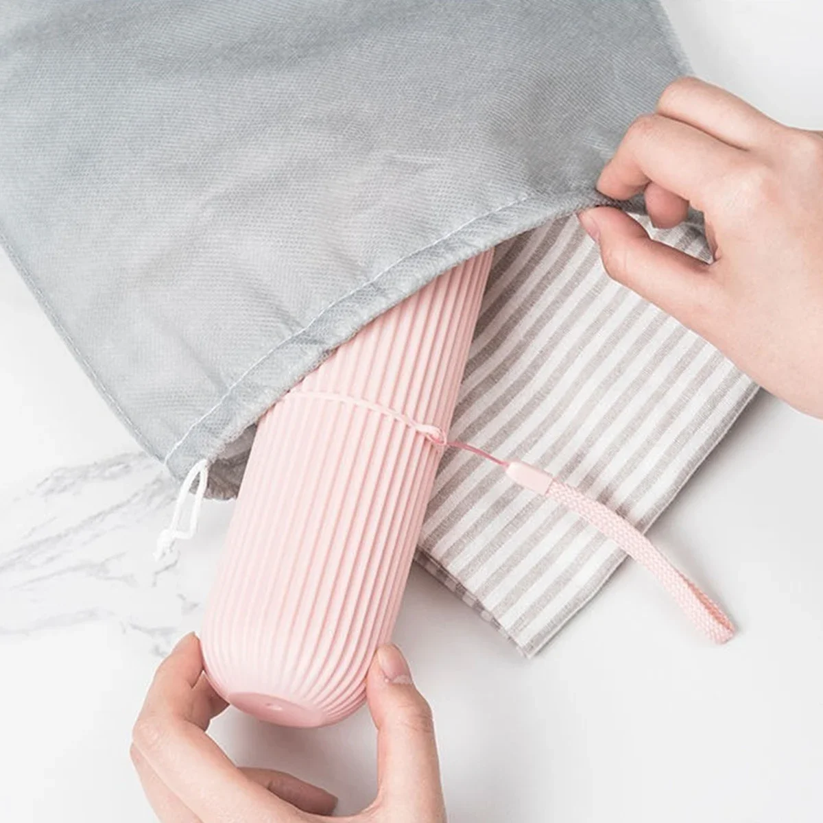 携帯用歯ブラシ・歯磨き粉保護ケース。旅行やキャンプでの保管に - Phone Cases The Dairy のレビューと価格