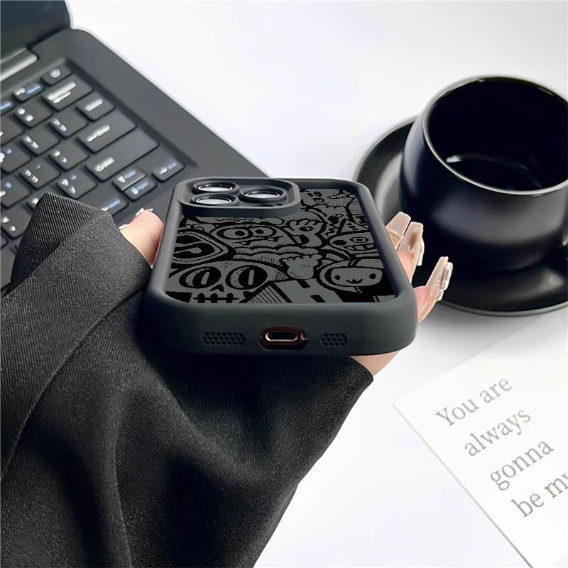 ブラックグラフィティデザインのiPhoneケース iPhon - Phone Cases That Cover The Camera のレビューと価格