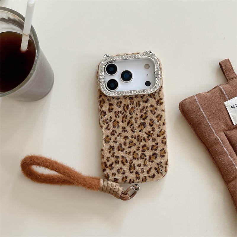 高級ダイヤモンドがちりばめられたヒョウ柄の豪華なプラッシュ携 - Phone Cases Leopard Print のレビューと価格