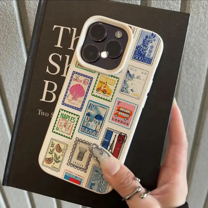 鮮やかなレトロ調のライチ柄デザインのiPhone 18、17 - Phone Cases Art のレビューと価格